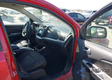 2014 Dodge Journey Sxt z USA, uszkodzony, nr VIN 3C4PDCBG0ET229738